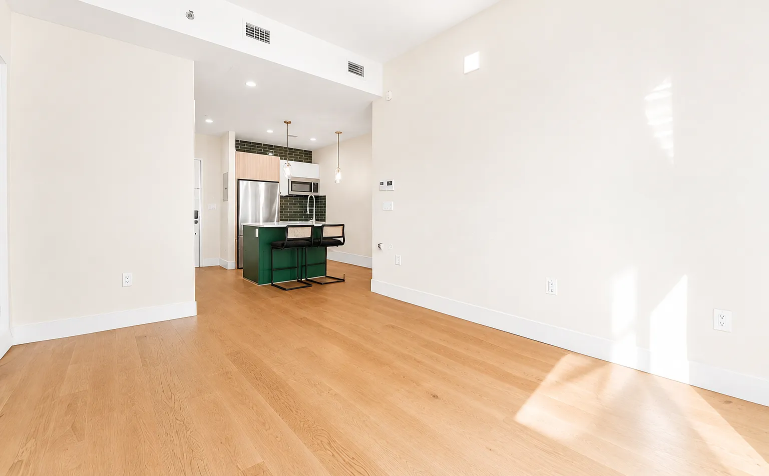 1325 Herkimer Street — Photo 3