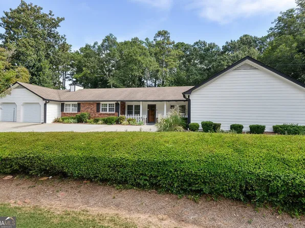 3605 Shallowford Rd, Roswell, GA 30062