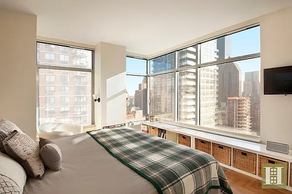 Rented by Halstead Real Estate | media 10