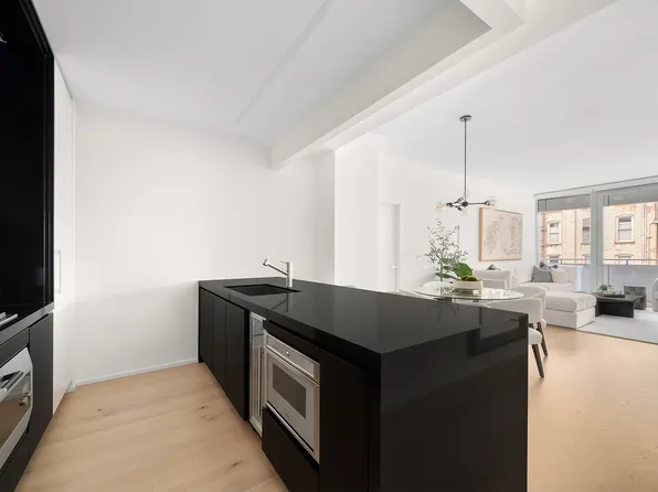 121 East 22nd Street image 3 of 15