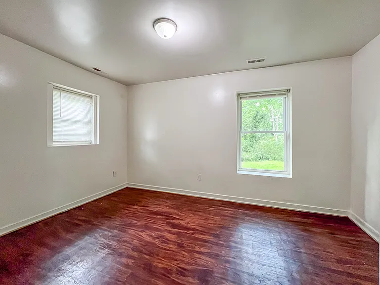 922 Wilcox St — Photo 14