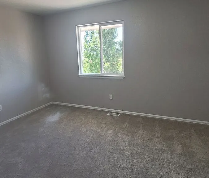 5447 N Fiesta Ln — Photo 3
