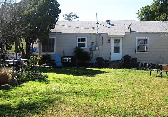 3rd image of 1525 Green St