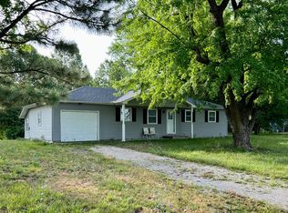 202 N Congor Ave, Bosworth, MO 64623
