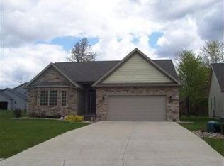 1098 Park Place Dr, Niles, OH 44446