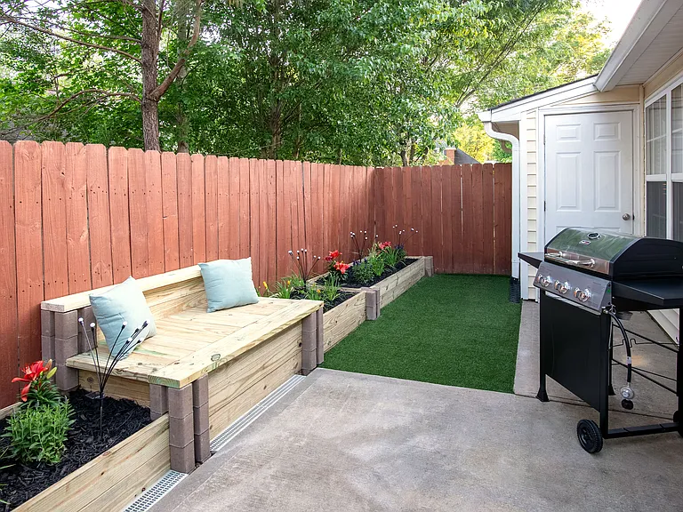 102 Palm Ct — Photo 5