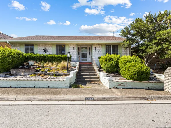 5814 Winterhaven Dr, Windcrest, TX 78239