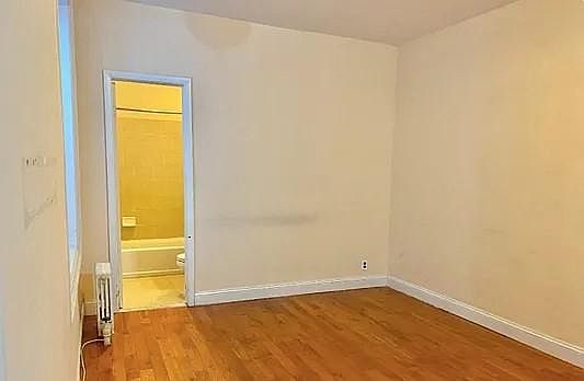 2nd image of 150 Brighton 15th St #I