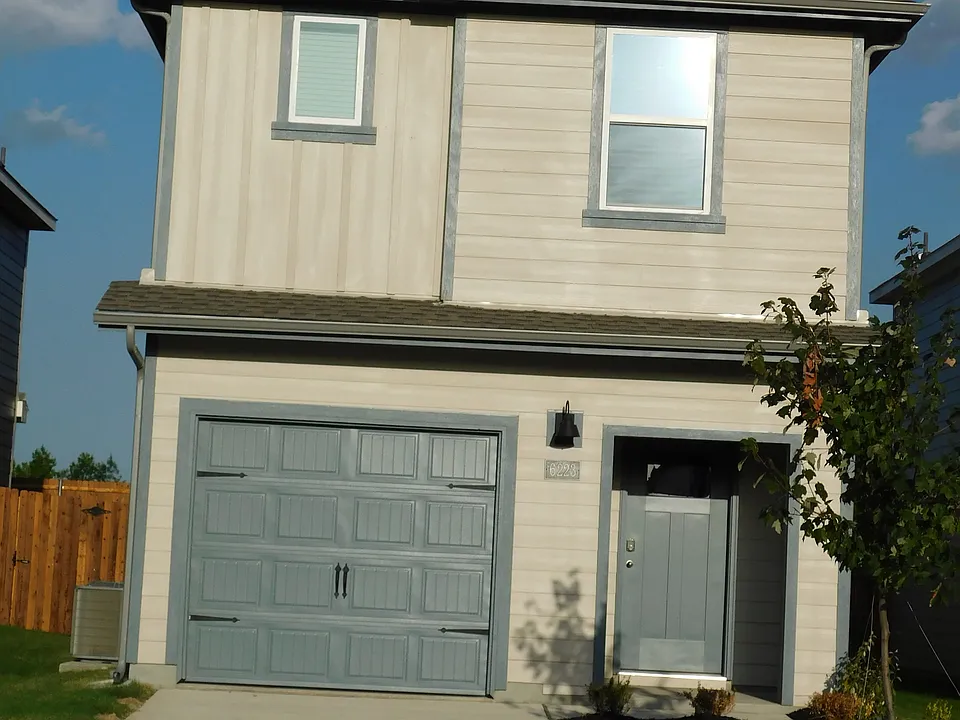 6223 Silver Maple Way