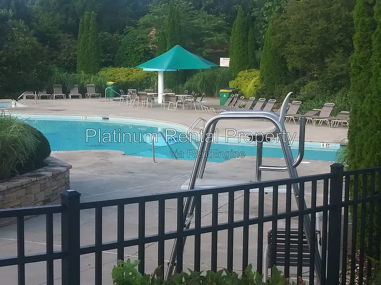221 Balaban Cir — Photo 57