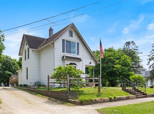 809 Home St, Kenyon, MN 55946