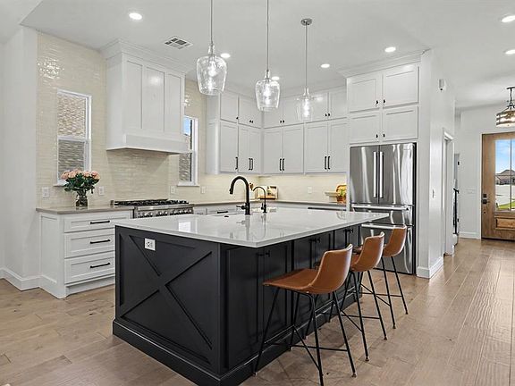 2nd image of 3501 Pasqual Way