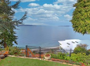 28425 Sound View Dr S, Seattle, WA 98198