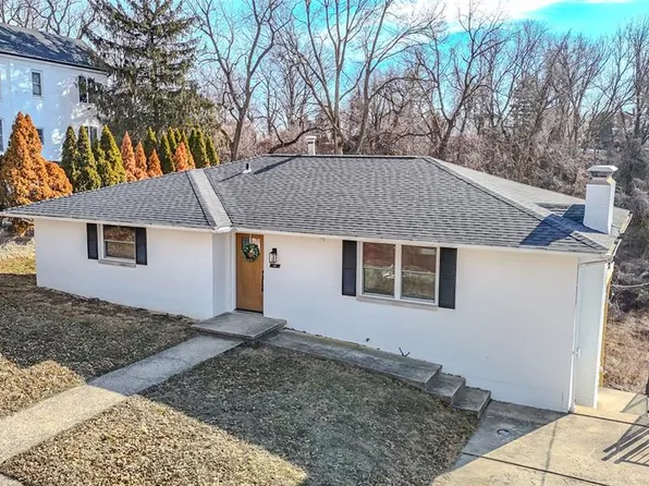 425 Belleview Ave, Alton, IL 62002