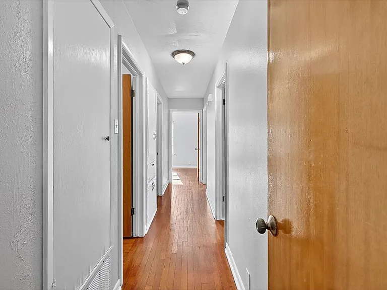 4637 Calvin Dr — Photo 15