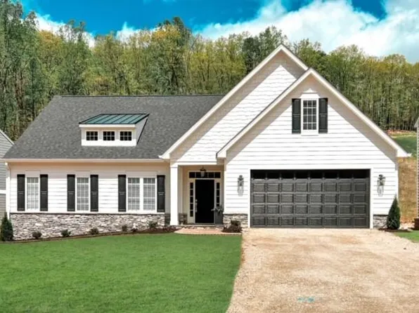 1008 Claremont Ct SW, Roanoke, VA 24014