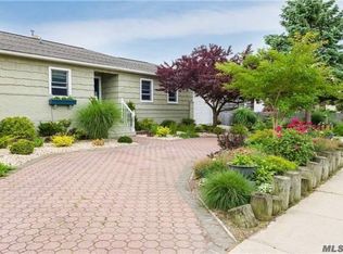 173 Gordon Pl, Freeport, NY 11520