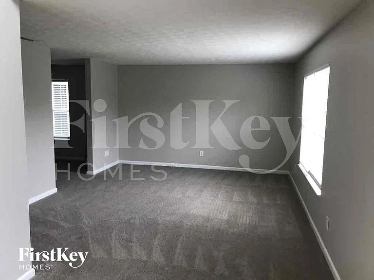 867 Seabreeze Dr — Photo 4