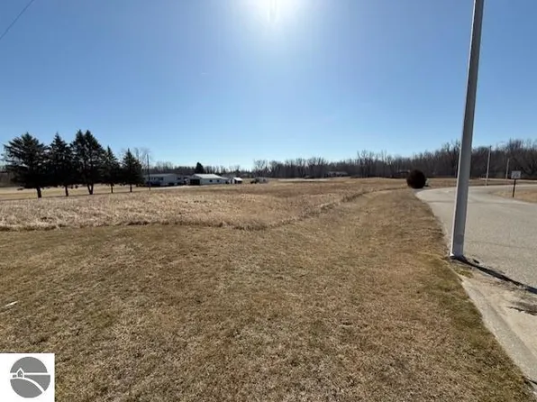 Dawn Dr #31, Saint Louis, MI 48880