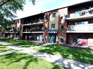 7000 98th St APT 1A, Chicago Ridge, IL 60415