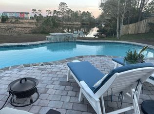 997 Coronado Ct, Gulf Breeze, FL 32563