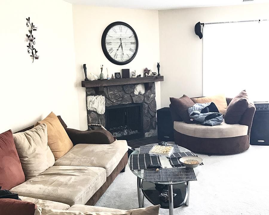 Living room with fireplace