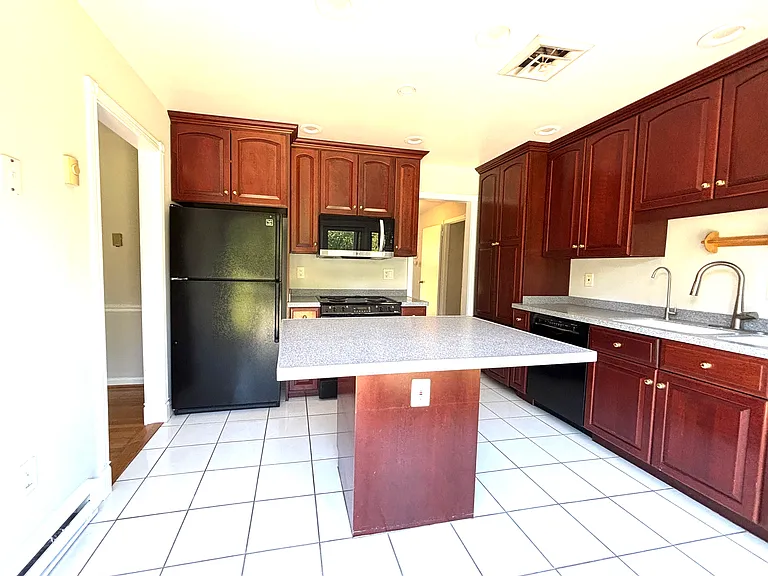 703 Kentland Dr — Photo 9