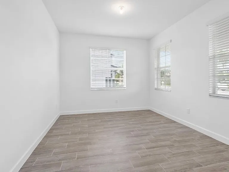 6843 Cobia Cir — Photo 12