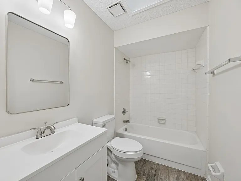 11018 Reading Rd — Photo 24
