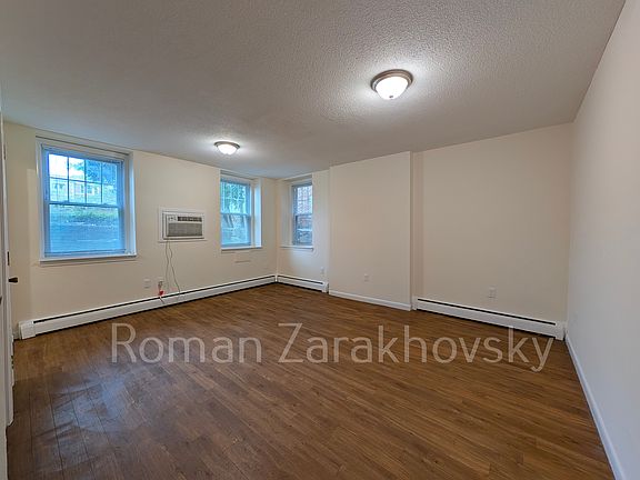 2nd image of 7 Wade St #8