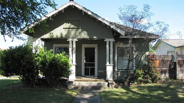 60 Quince St photo 1