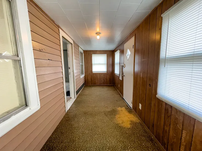 2401 S Mulberry St — Photo 6