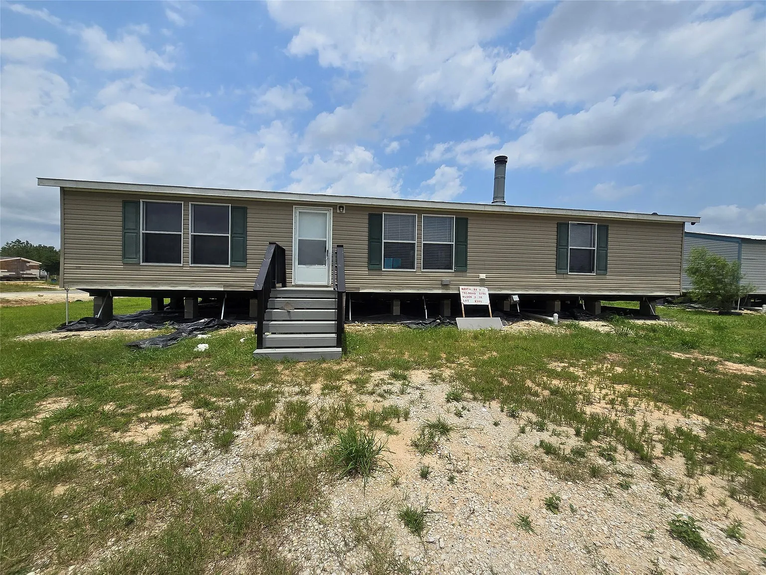 3 bed, 2.0 bath, $1,450 — Photo 1