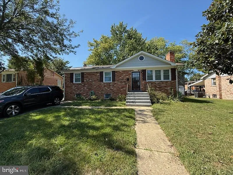 5 bed, 2.5 bath, 1134 sqft, $3,100 — Photo 1