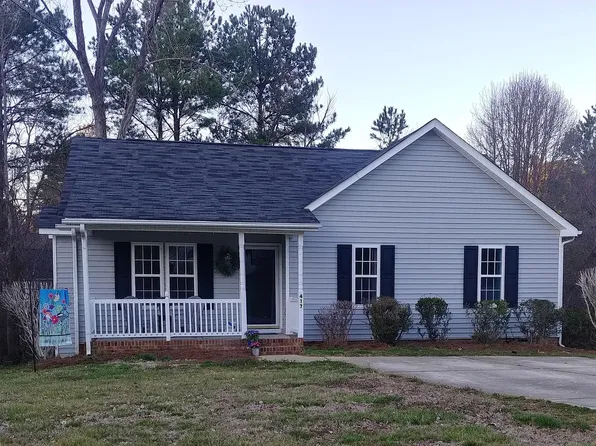 417 Indian Hill Rd, Holly Springs, NC 27540