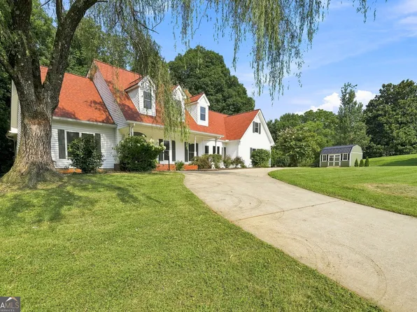 124 Golden Autumn Dr, Dahlonega, GA 30533