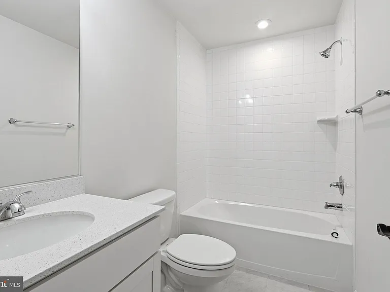 10302 Spotswood Dr — Photo 39