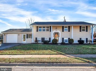 2446 Opal Rd, York, PA 17408