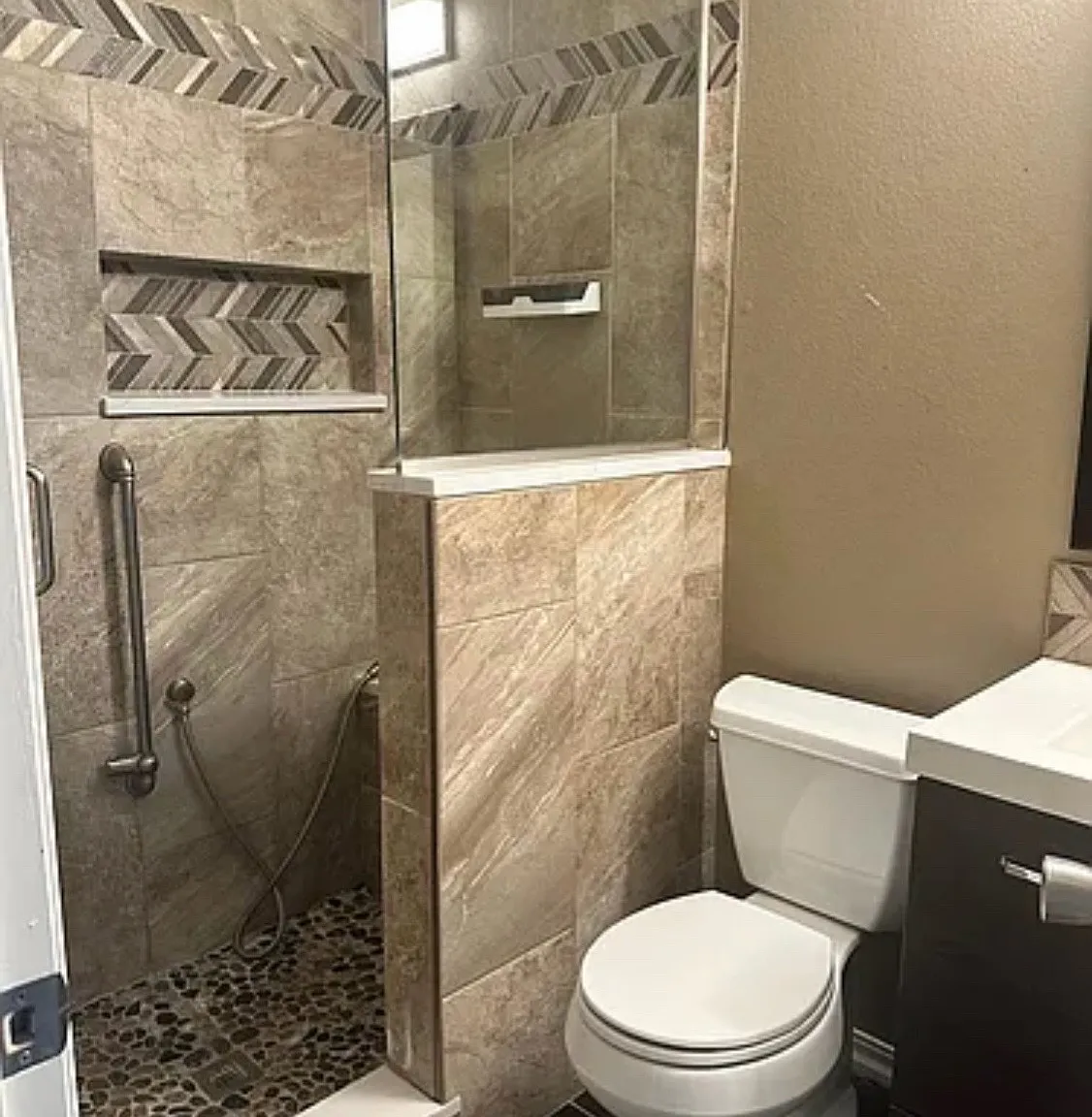 3 bed, 2.5 bath, 1501 sqft, $3,000 — Photo 3