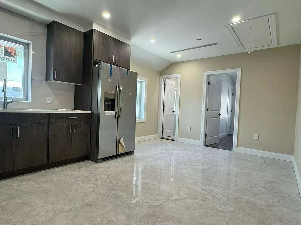 1st image of 20804 47th Ave #1