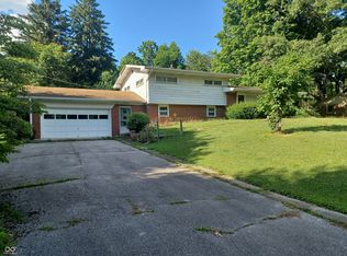 6790 Lakeshore Dr, Avon, IN 46123