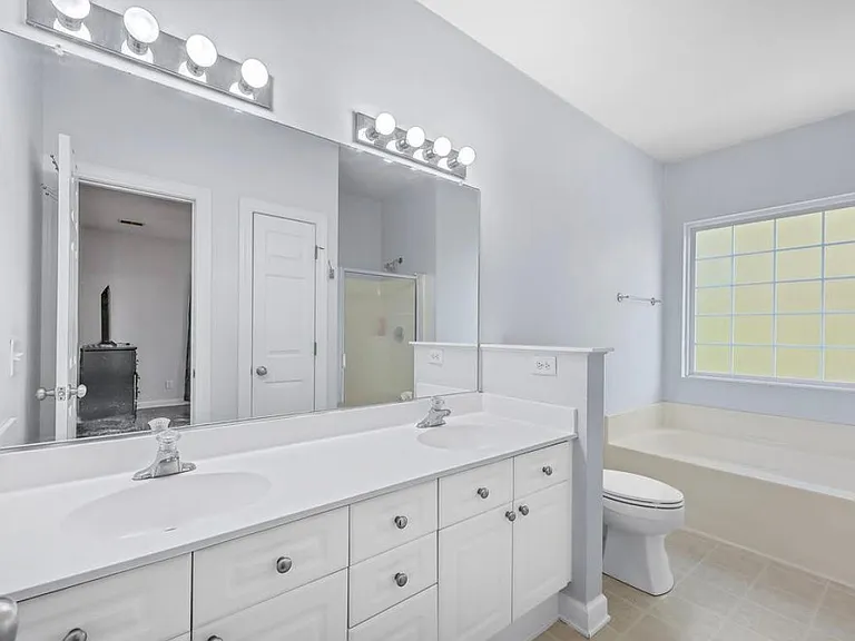507 S Elgin Ct — Photo 17