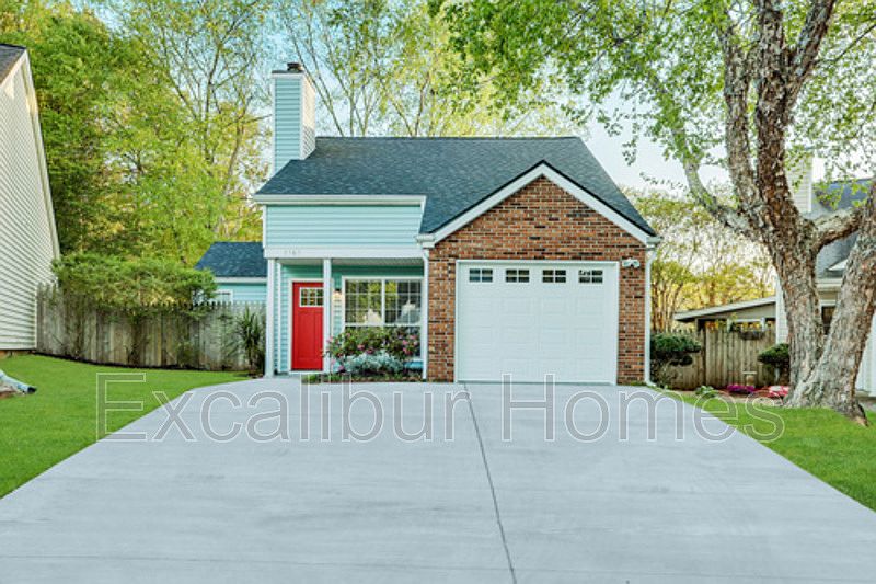 1st image of 1363 Yorkshire Ln