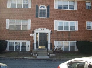 814 South Ave #J, Secane, PA 19018
