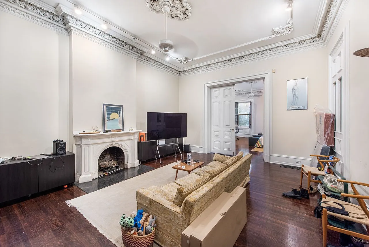 1 bed, 825 sqft, $2,350 — Photo 1