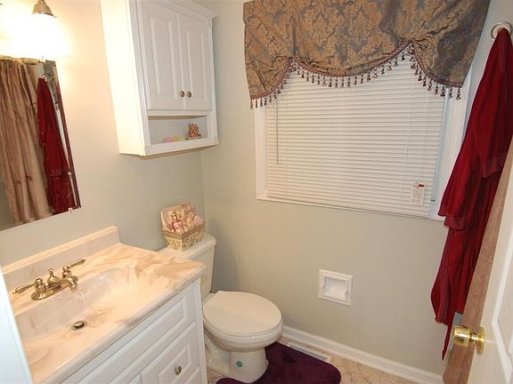 4th image of 3133 Lynnwood Ct