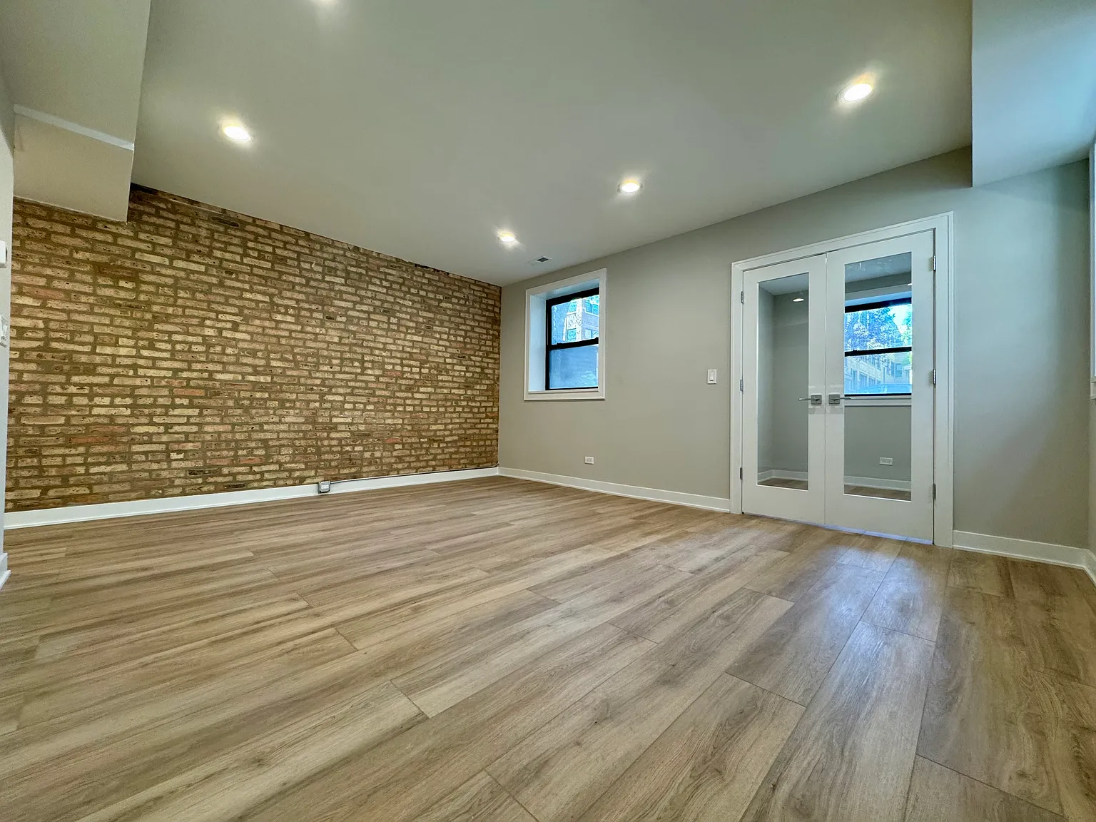 2 bed, 1200 sqft, $2,795 — Photo 1