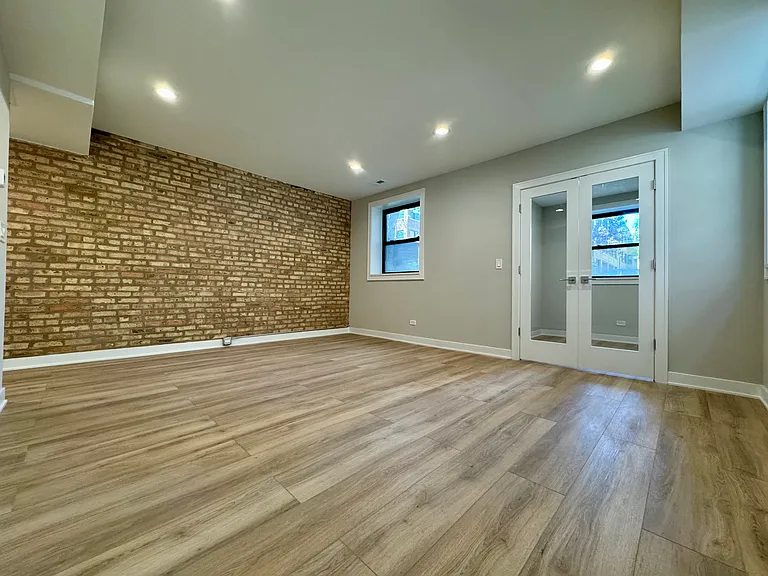 5045 N Glenwood Ave #G — Photo 2
