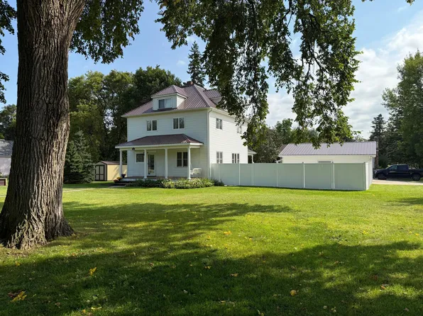 811 E Division St, Elbow Lake, MN 56531