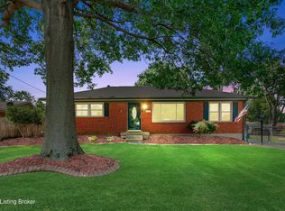 6104 Applegate Ln, Louisville, KY 40219